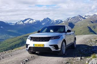 Jaguar Land Rover представил Range Rover Velar и новый двигатель Ingenium 2.0Т