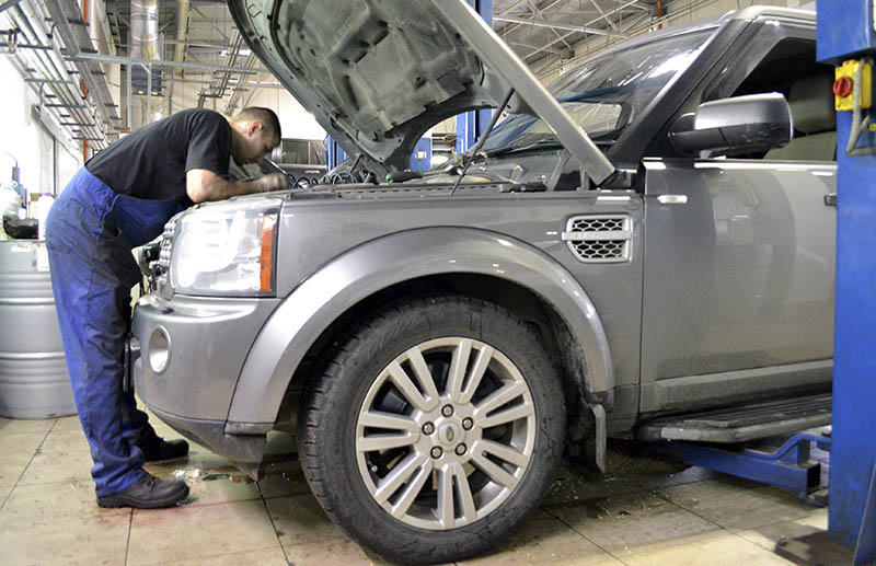 Проблемы Land Rover Discovery 4 - что делать, если горят ошибки, неисправности подвески или Ленд Ровер Дискавери 4 не заводится и проблемы с двигателем дизелем? Проблемы Land Rover Discovery 4 - что делать, если горят ошибки, неисправности подвески или Ленд Ровер Дискавери 4 не заводится и проблемы с двигателем дизелем?